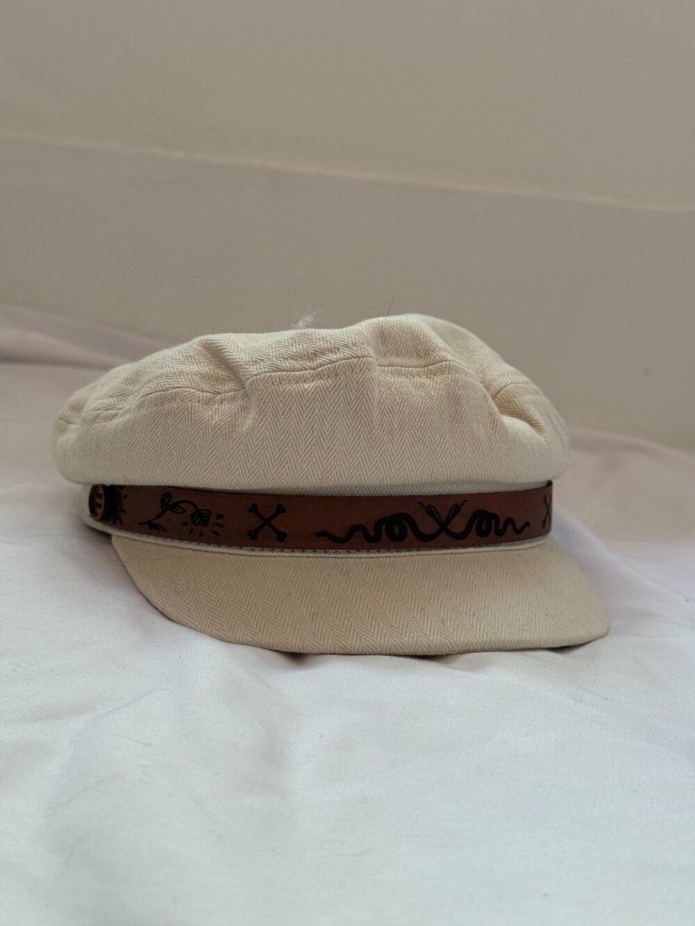 Billy Bones Club - The Raskal Captain Hat - Latte - Size S - NWT